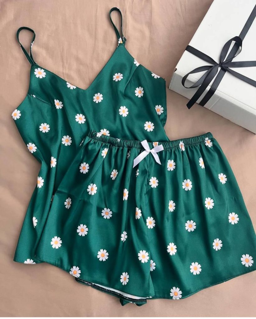 تاپ و شورتک بابونه زمردی