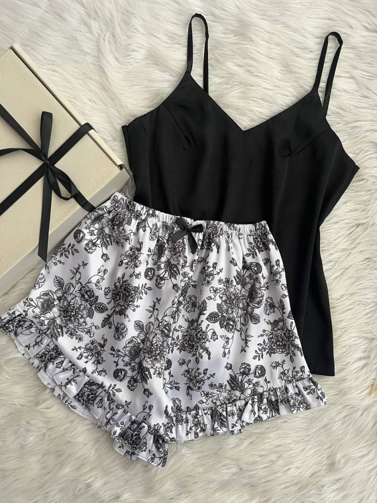 تاپ مشکی با شلوارک دیور چین دار ساتن LX