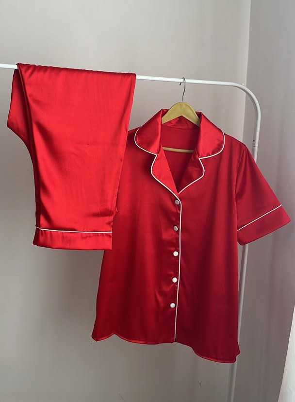 بلوز آستین کوتاه و شلوار مغزی دوزی